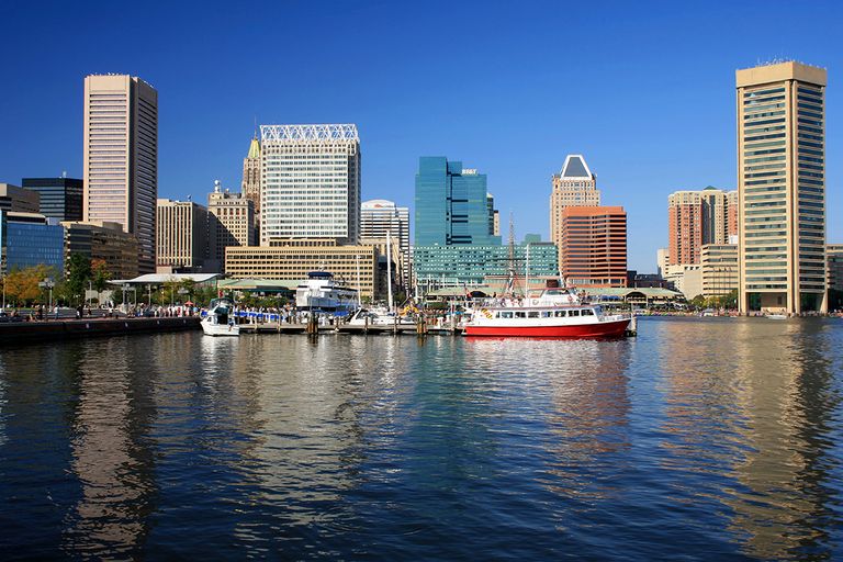 https://www.gettyimages.com/detail/photo/inner-harbor-and-baltimore-skyline-maryland-usa-royalty-free-image/1053721876?phrase=Baltimore+docking+