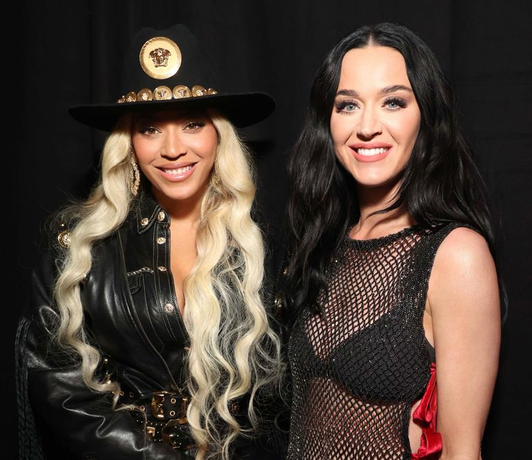 https://www.gettyimages.com/detail/news-photo/beyoncé-and-katy-perry-pose-backstage-during-the-2024-news-photo/2132757854