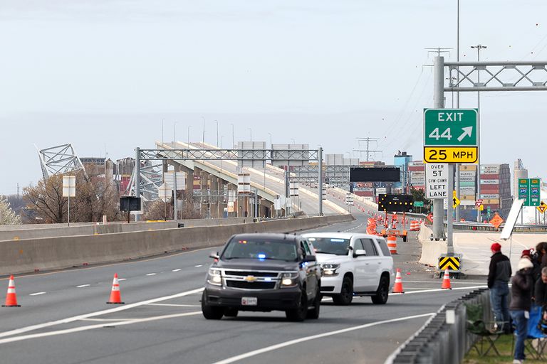 https://www.gettyimages.com/detail/news-photo/traffic-remains-closed-at-the-francis-scott-key-bridge-news-photo/2115000659