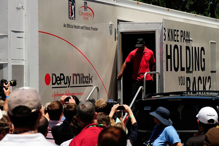 https://www.gettyimages.com/detail/news-photo/tiger-woods-walks-out-of-the-player-fitness-truck-after-news-photo/98937139