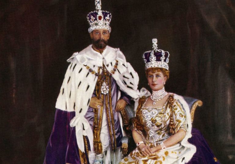 https://www.gettyimages.co.uk/detail/news-photo/king-george-v-queen-mary-in-coronation-regalia-1910-news-photo/171436417