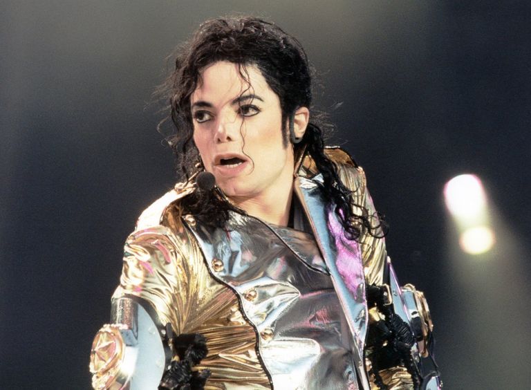 https://www.gettyimages.co.uk/detail/news-photo/photo-of-michael-jackson-michael-jackson-performing-on-news-photo/85361452
